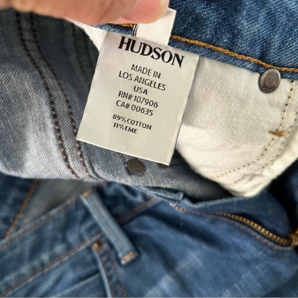 Hudson Denim Jean Shorts RN# 107906 Medium Wash Med Distressing USA Made Sz 28 - Picture 3 of 9